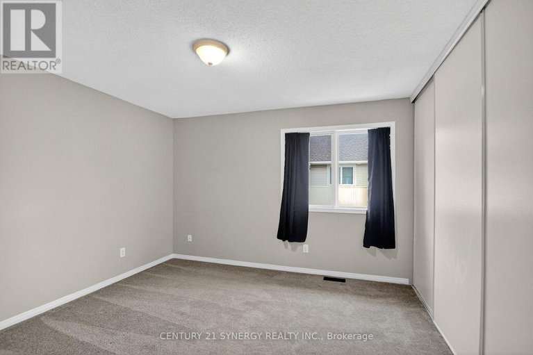 29074489/21-scout-street/central-park/ottawa/ontario/K2C4B9_32