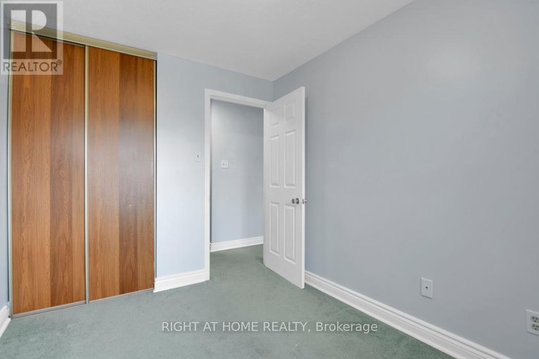 28616090/92-1913-stonehenge-crescent-s/pineview/ottawa/ontario/K1B4N7_22