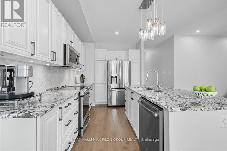 28853610/690-decoeur-drive/avalon-west/ottawa/ontario/K4A1H1_3