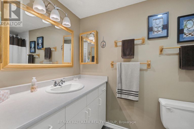 28316774/307-1485-baseline-road/copeland-park/ottawa/ontario/K2C3L8_28