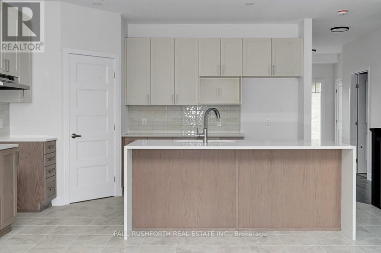 29035709/124-chandelle-private/carp/ottawa/ontario/K0A1L0_9