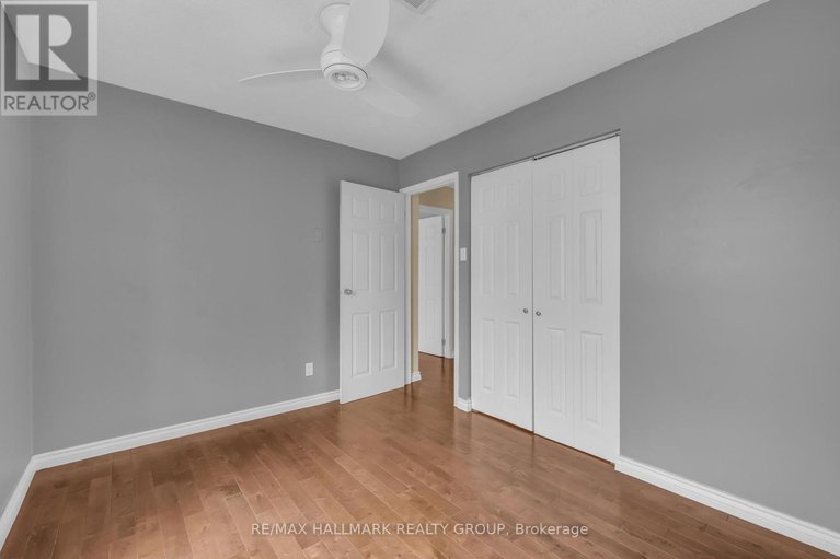 28631883/8-scharf-lane/glencairnhazeldean/ottawa/ontario/K2L2K2_26