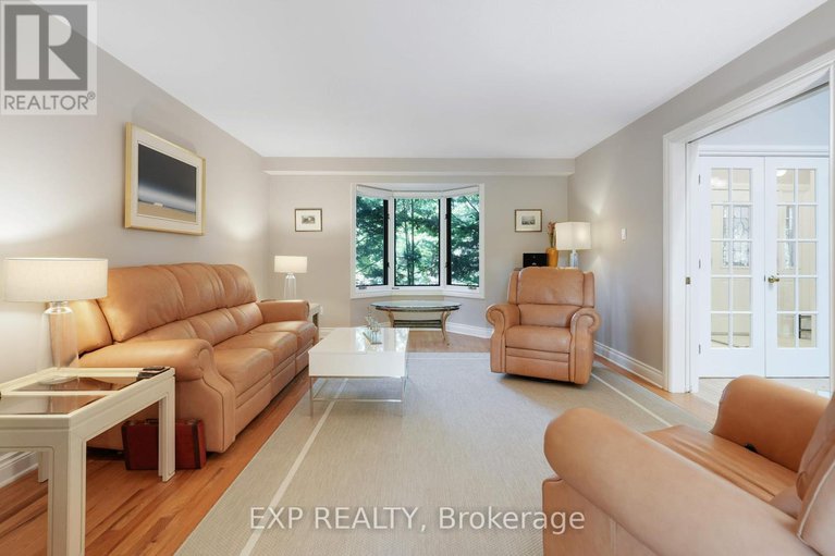 28764133/2106-lamira-street/applewood-acres/ottawa/ontario/K1H8N9_4