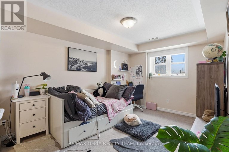 29513088/121-2333-esprit-drive/avalon-east/ottawa/ontario/K4A0T4_15