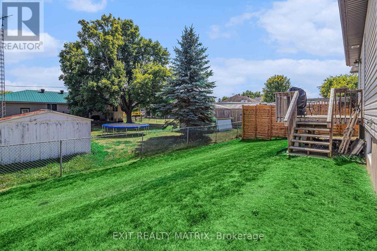 28777182/14-provost-street/north-stormont-finch-twp/north-stormont/ontario/K0A1R0_37