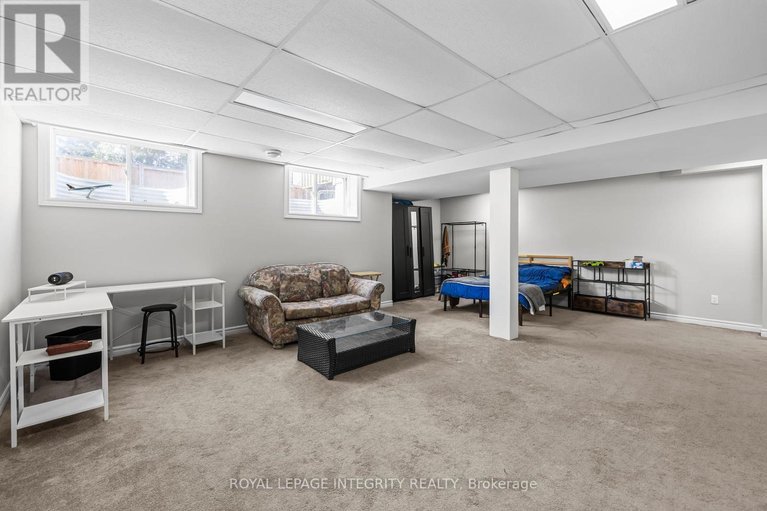 29655323/27-orange-blossom-private/blossom-parkleitrim/ottawa/ontario/K1T0M9_31