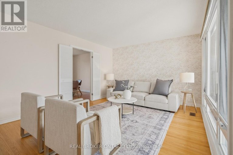 29601982/1294-fernwood-drive/south-keys/ottawa/ontario/K1V7J9_6