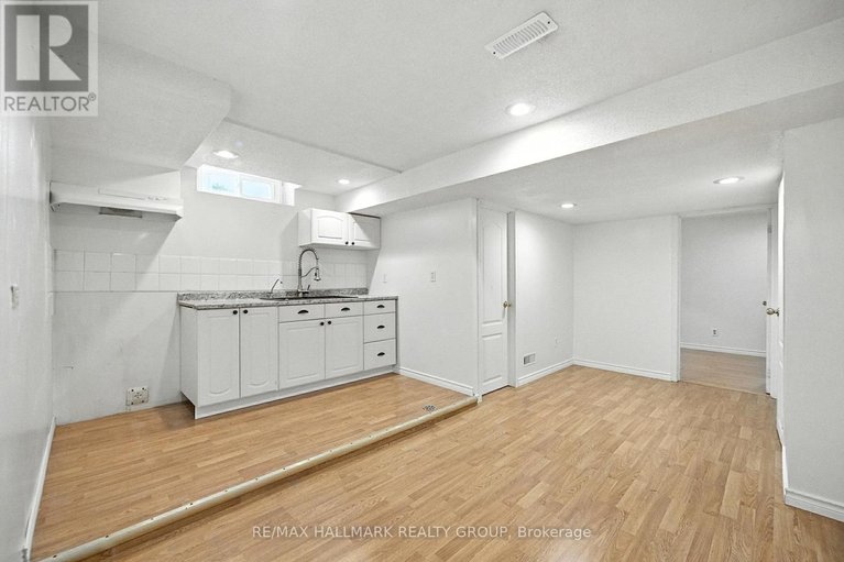 29646606/55-fair-oaks-crescent/craig-henrywoodvale/ottawa/ontario/K2G4W3_23