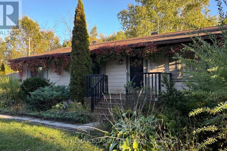 29165003/3042-dangerfield-road-w/north-grenville-twp-kemptville-south/north-grenville/ontario/K0G1J0_5