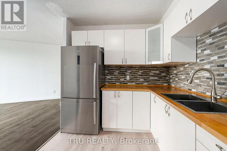 28980768/2502-1380-prince-of-wales-drive/carleton-square/ottawa/ontario/K2C3N5_12