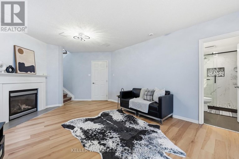 29593965/125-castle-glen-crescent/glencairnhazeldean/ottawa/ontario/K2L4G9_35