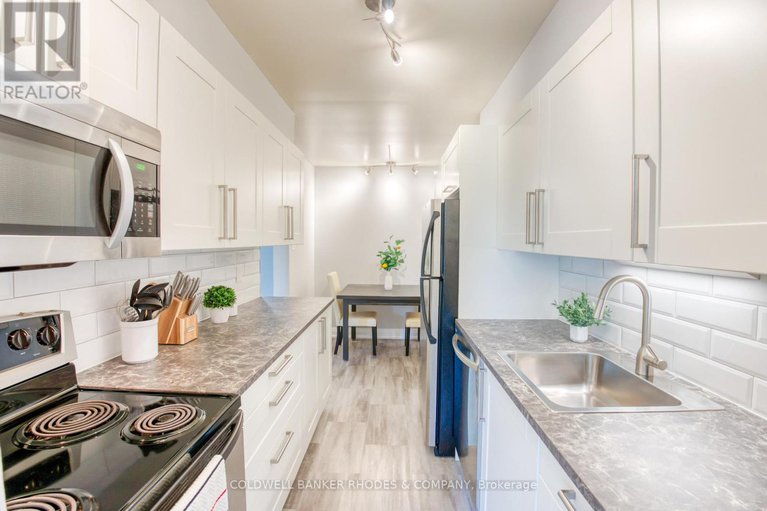 28806501/2-saxton-private/redwood-park/ottawa/ontario/K2H9P2_13