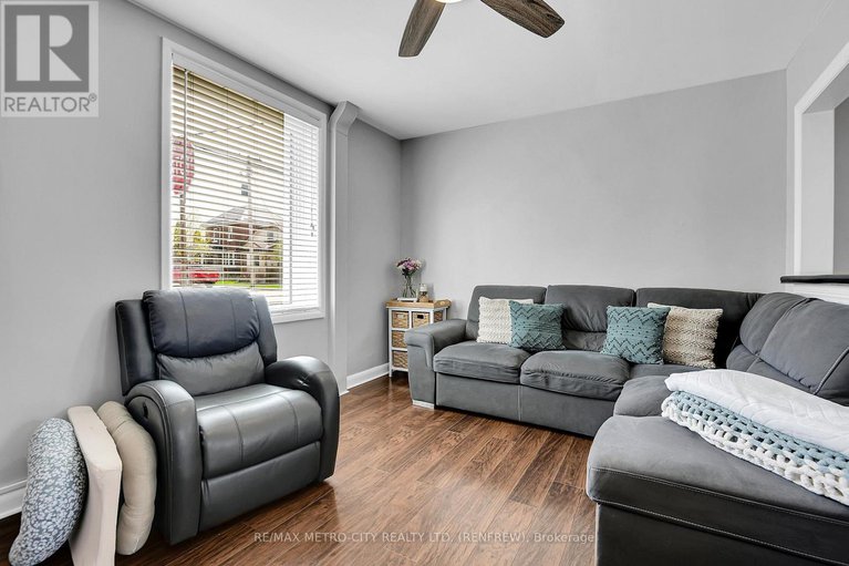 28293048/228-arnprior-avenue/renfrew/renfrew/ontario/K7V3A1_10