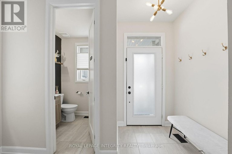 29306459/52-hackamore-crescent/goulbourn-twp-from-franktown-rdsouth-to-rideau/ottawa/ontario/K0A2Z0_22