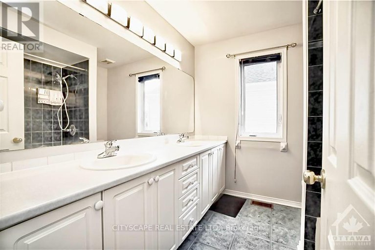28078243/1165-klondike-road/morgans-grantsouth-march/ottawa/ontario/K2W1C8_41