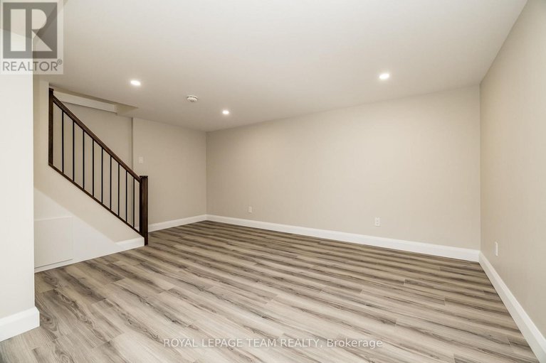 28975666/40-beach-avenue/iroquois/south-dundas/ontario/K0E1K0_30