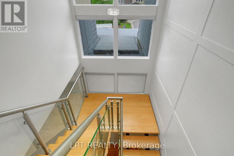 29173941/298-crestview-road/alta-vistafaircrest-heights/ottawa/ontario/K1H5G6_22