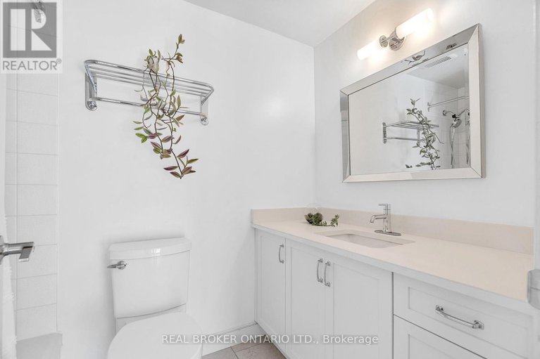 28849812/2-655-richmond-road/woodroffe/ottawa/ontario/K2A3Y3_31