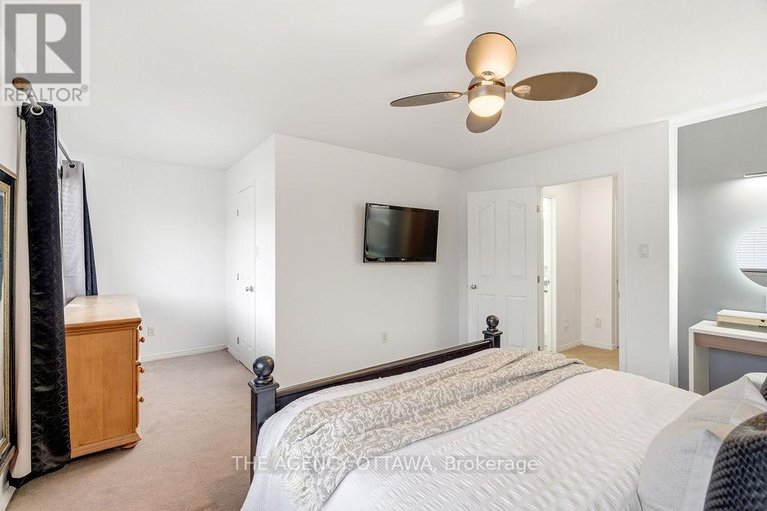 29552737/555-aberfoyle-circle/morgans-grantsouth-march/ottawa/ontario/K2K3R4_22