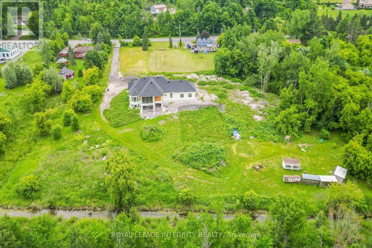 29671421/1695-old-montreal-road/camelot/ottawa/ontario/K4C1G7_19