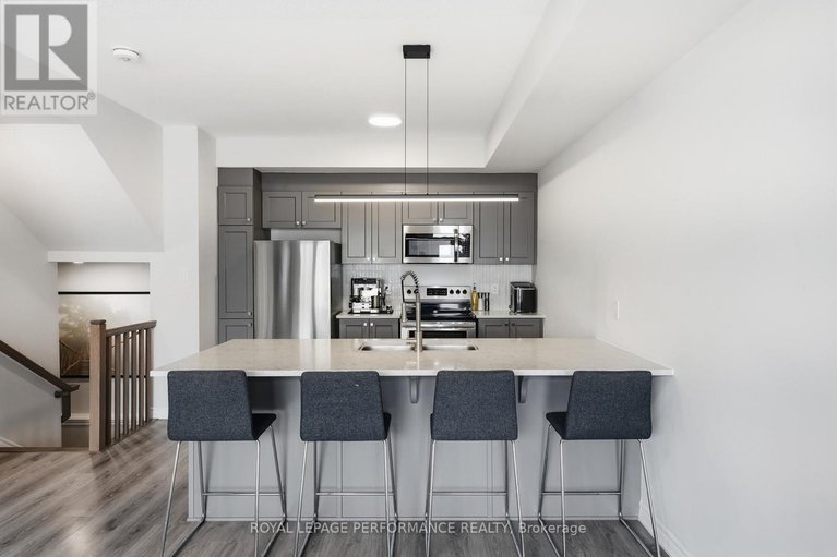 29447569/583-ozawa-private/cfb-rockcliffe-and-area/ottawa/ontario/K1K4Z9_22