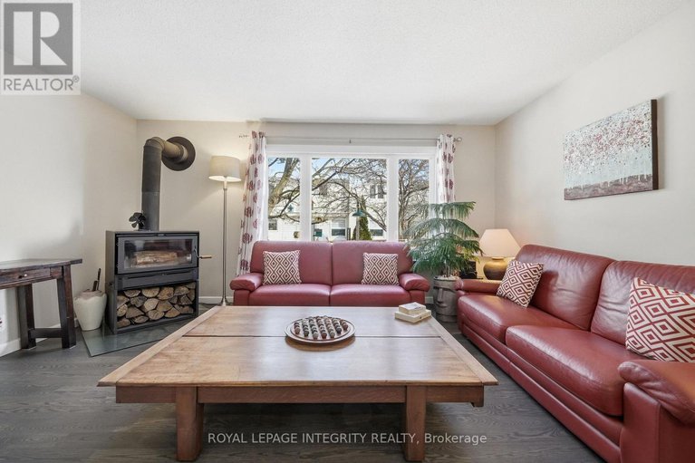 29381594/1456-michaelsem-street/chateauneuf/ottawa/ontario/K1C7C3_15