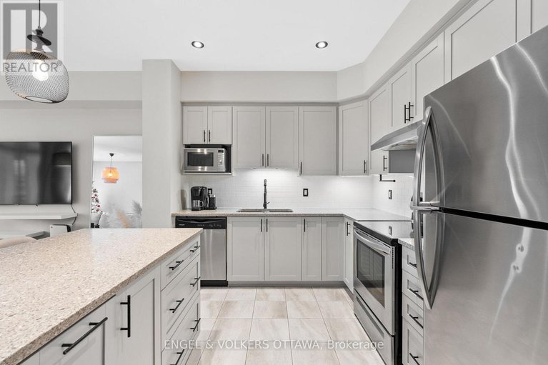 29170405/39-stockholm-private/riverside-southgloucester-glen/ottawa/ontario/K4M0G9_8