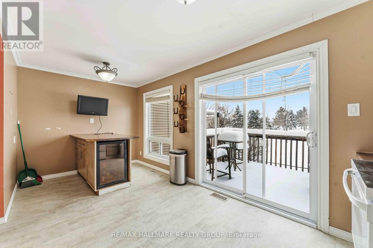 29182264/648-brome-crescent/fallingbrookridgemount/ottawa/ontario/K4A1W2_12