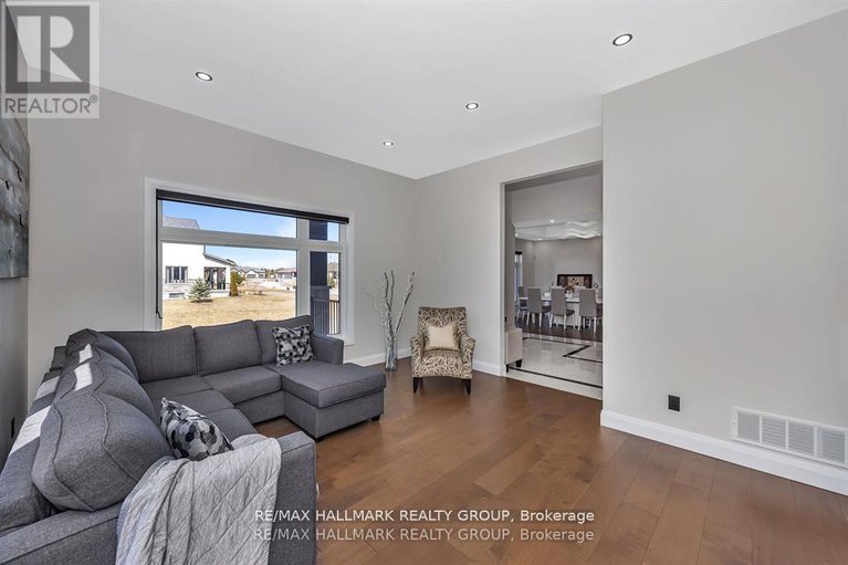 29038834/595-shoreway-drive/greely/ottawa/ontario/K4P0G3_11