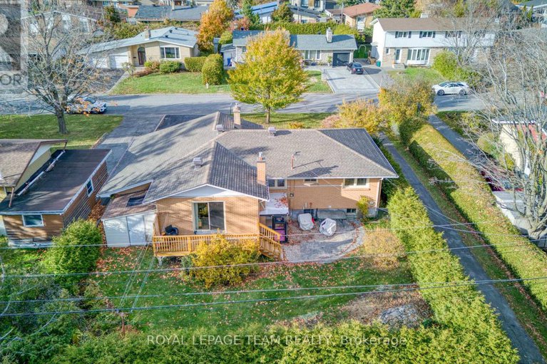 29083741/12-oakview-avenue/meadowlandscrestview/ottawa/ontario/K2G3A1_33