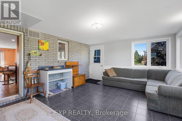 28884921/455-butler-road/clarencerockland-twp/clarence-rockland/ontario/K0A2A0_12