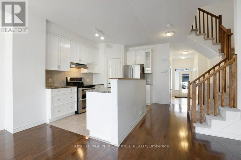 29648460/203-bradwell-way/blossom-parkkemp-parkfindlay-creek/ottawa/ontario/K1T4J4_11