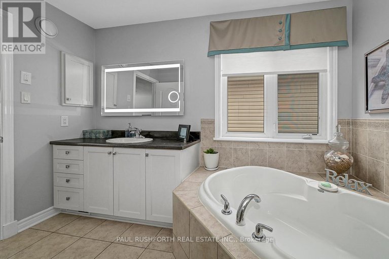 29427447/639-pine-vista-drive/springridgeeast-village/ottawa/ontario/K4A5B4_23