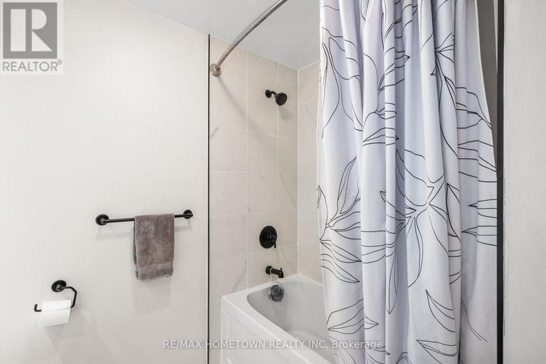28783270/8b-sonnet-crescent/westcliffe-estates/ottawa/ontario/K2H8W6_19