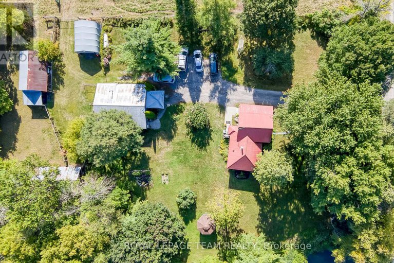 28847636/2828-con10-n/pakenham/mississippi-mills/ontario/K0A2X0_36