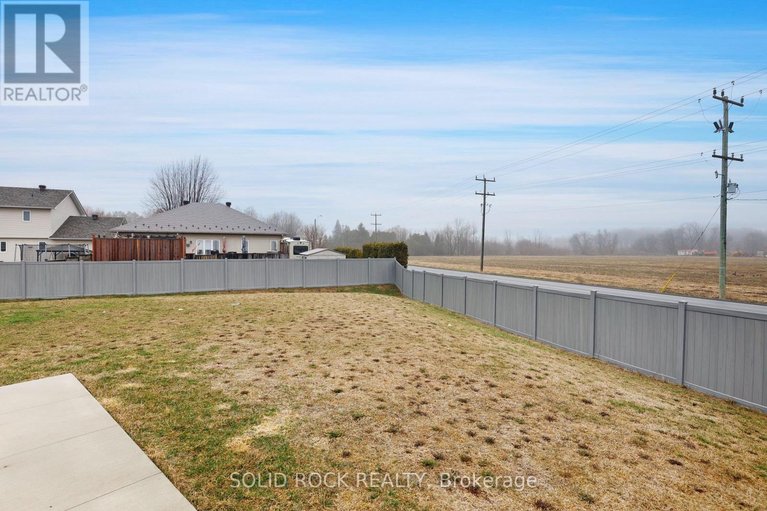 29623865/216-filion-street/embrun/russell/ontario/K0A1W0_47