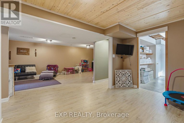 29437071/2174-lemery-street/clarencerockland-twp/clarence-rockland/ontario/K0A1E0_24