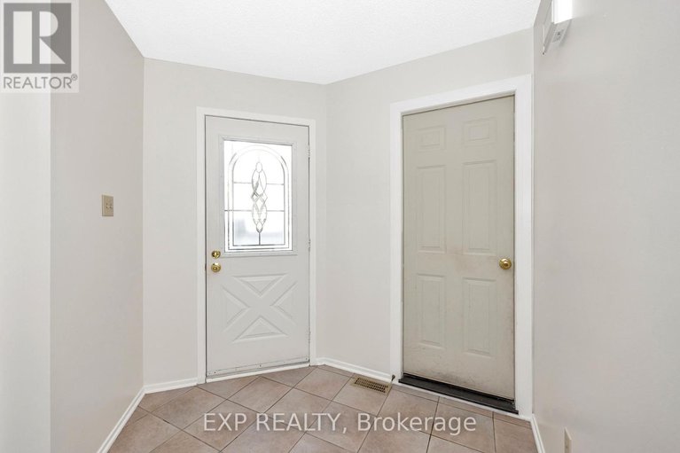 28480509/29-gowrie-drive/glencairnhazeldean/ottawa/ontario/K2L2T5_7