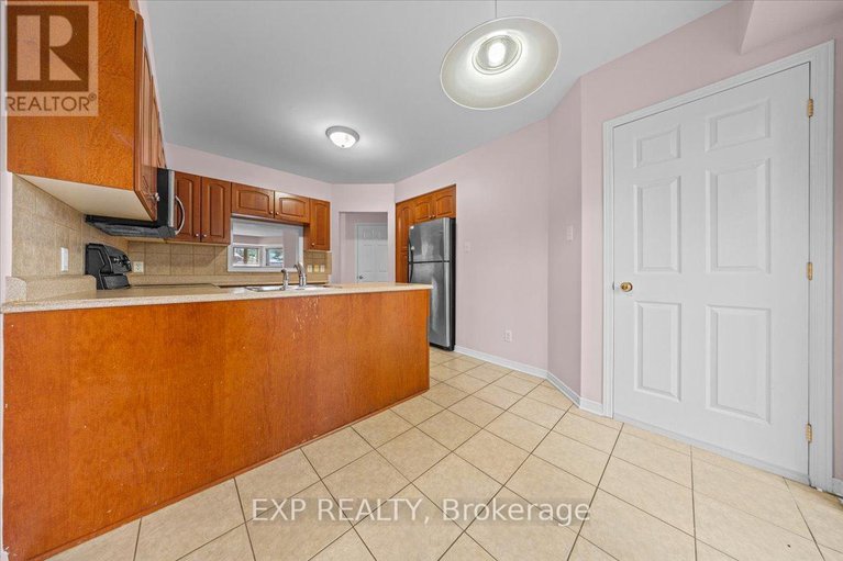 28855285/1-80-briargate-private/springridgeeast-village/ottawa/ontario/K4A0C3_13