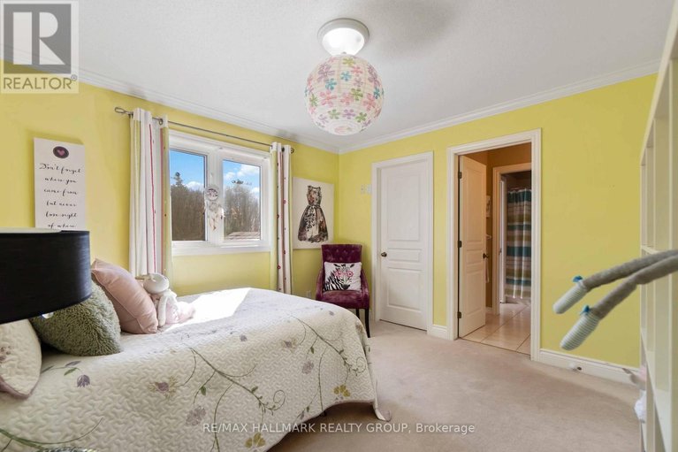 29476165/137-goodman-drive/kanata-north-west/ottawa/ontario/K2W1C7_23