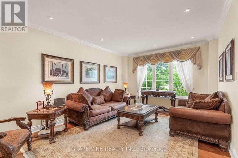 28599079/313-eckerson-avenue/stittsville-south/ottawa/ontario/K2S0K8_13