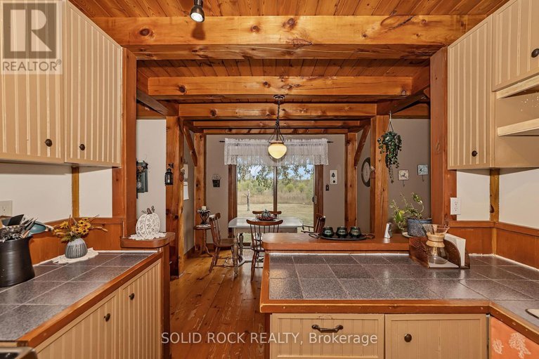 28914733/6800-dwyer-hill-road/rideau-twp-s-of-reg-rd-6-w-of-mccordick-rd/ottawa/ontario/K7A4S6_27