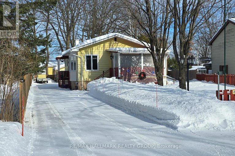 29411594/266-baldwin-street/constance-bay/ottawa/ontario/K0A3M0_1