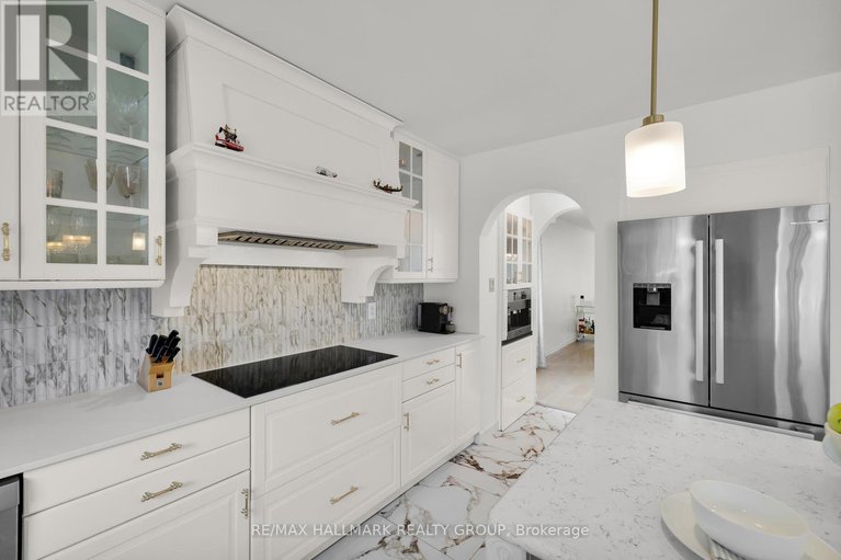 28625672/16-allenby-road/morgans-grantsouth-march/ottawa/ontario/K2K2H2_15