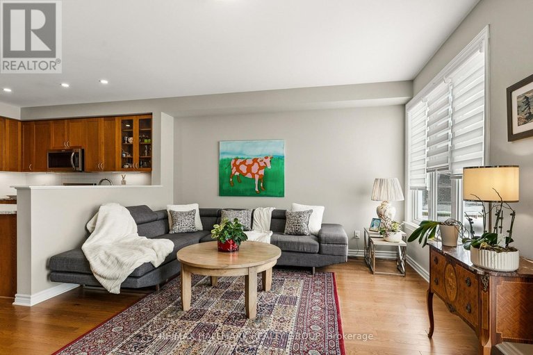 29532256/844-cedar-creek-drive/blossom-parkkemp-parkfindlay-creek/ottawa/ontario/K1T0B3_8