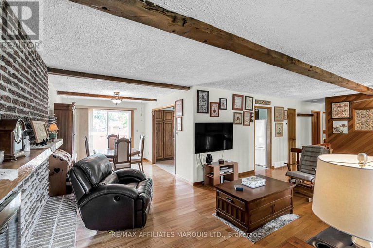28494873/18227-oak-drive/south-glengarry-charlottenburgh-twp/south-glengarry/ontario/K0C2J0_9