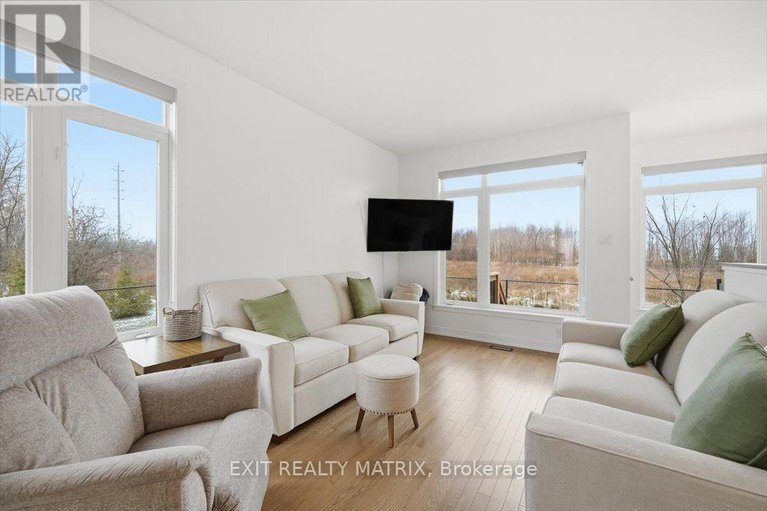 29118512/641-putney-crescent/stittsville-south/ottawa/ontario/K2S2N7_12