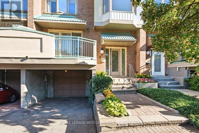 28800164/17-columbus-avenue/overbrook/ottawa/ontario/K1K1R2_2