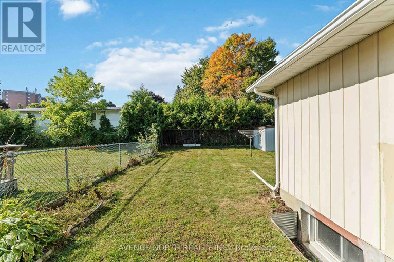 28860145/2178-erinbrook-crescent/sheffield-glenindustrial-park/ottawa/ontario/K1B4J4_30