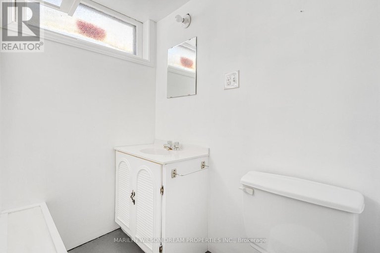 29302760/18-virgil-road/lynwood-village/ottawa/ontario/K2H6B3_22